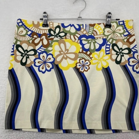 Old Navy Dresses & Skirts - Groovy Old Navy Skirt Size 6